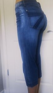 7 For All Mankind crop dojo capris  New!! Size 27 Made In USA